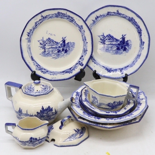 704 - A selection of Royal Doulton Norfolk Pattern tableware to include Teapot, cups, saucers, sideplates ... 