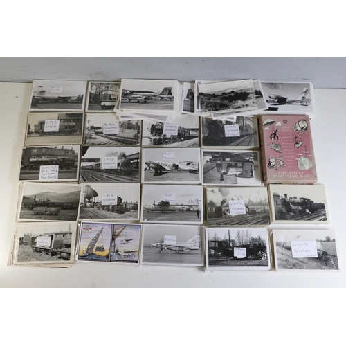 577 - Approximately 2000 assorted postcards to include black and white purchased military aircraft photogr... 