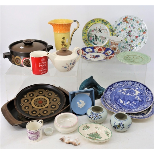 430 - A Selection of ceramics to include Denby, Poole, Spode, Wedgwood together with a selection of collec... 