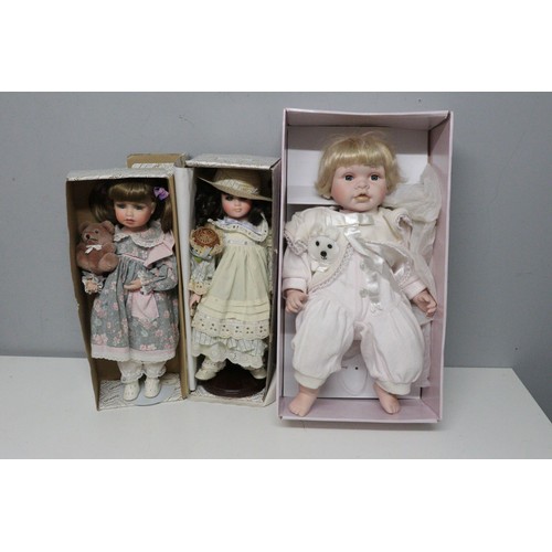 413 - Selection of boxed and unboxed dolls (approximately 40) to include Alberon, Ashton Drake, Leonardo C... 