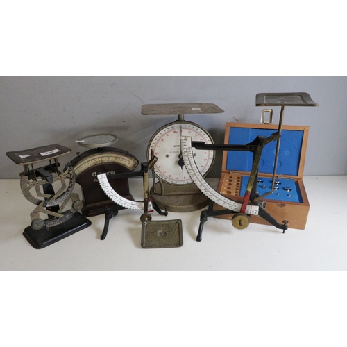 629 - A selection of vintage scales