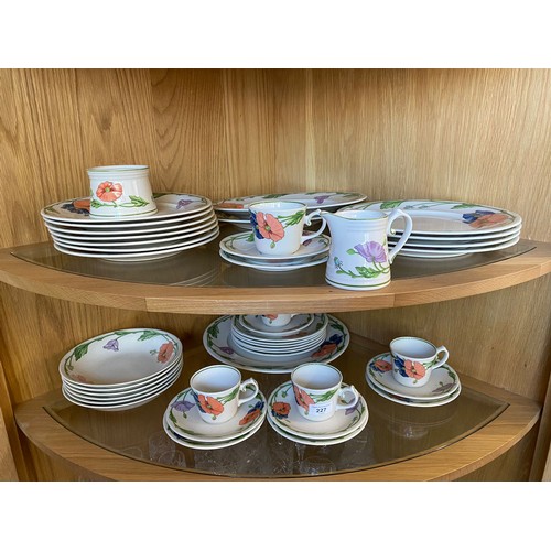 227 - Villeroy & Boch 1748 Amapola 3x Serving plates, 4x dinner plates, 7x small side plates, 6x cake plat... 