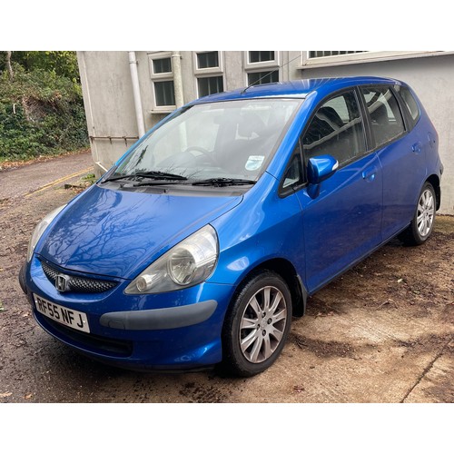 2 - Honda Jazz, Automatic, key, V5, owners manual, service handbook up to 60,000 - mileage approx. 64,00... 