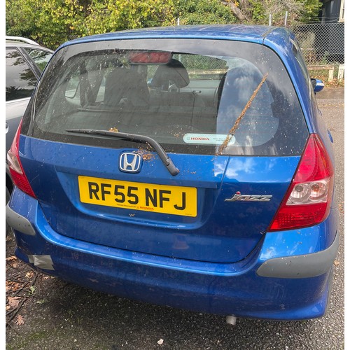 2 - Honda Jazz, Automatic, key, V5, owners manual, service handbook up to 60,000 - mileage approx. 64,00... 