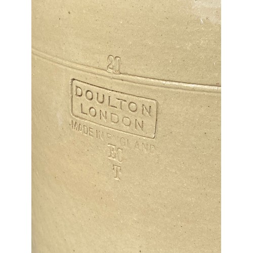 45A - An Impressive large Doulton London water jar with removable lid and tap (measures approx. 87cm tall)