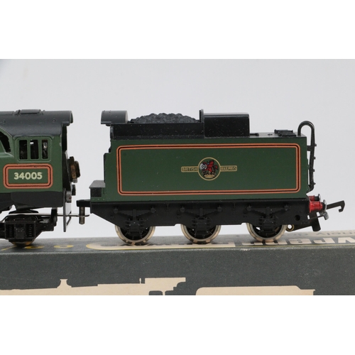 171 - Wrenn oo/Ho scale W2235 4-6-2 Barnstable BR Engine and tender