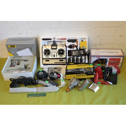 498 - Vanguard digital control system boxed together with various model plane parts, boxed Irvine starter,... 