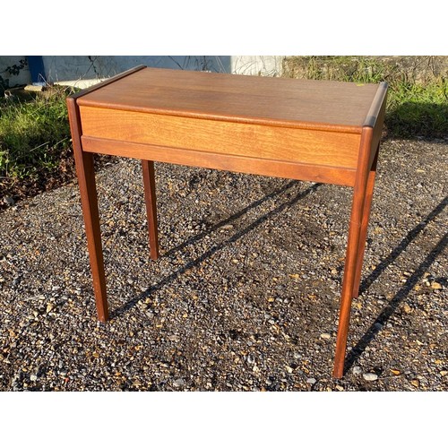 359 - Younger, teak hall table / consul table fitted single drawer measures approx 76cm w x 42cm d x 71.5c... 