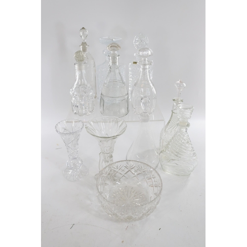 142 - Quantity of glass ware to include decanters, bowls, art glass etc