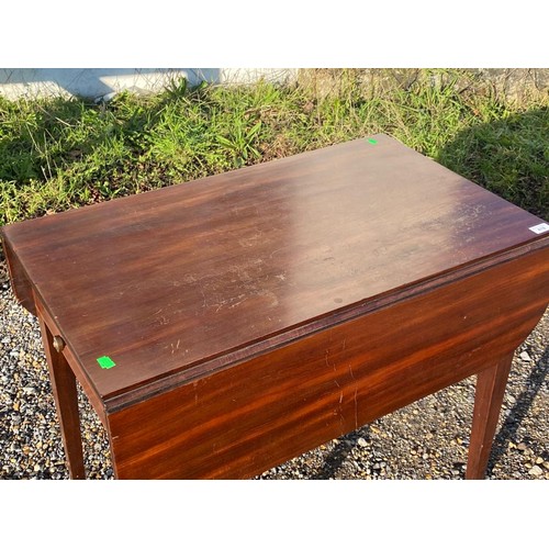 170 - Antique mahogany Pembroke table with single drawer measures unextended approx. 50cm deep x 83cm leng... 