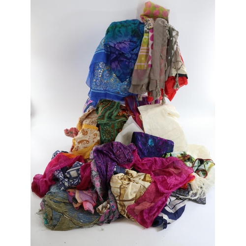 239A - A quantity of assorted ladies scarfs