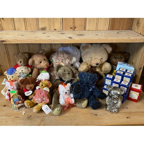 71 - Quantity of bears, wooden, teddies etc to include Peter Fagan boxed bears