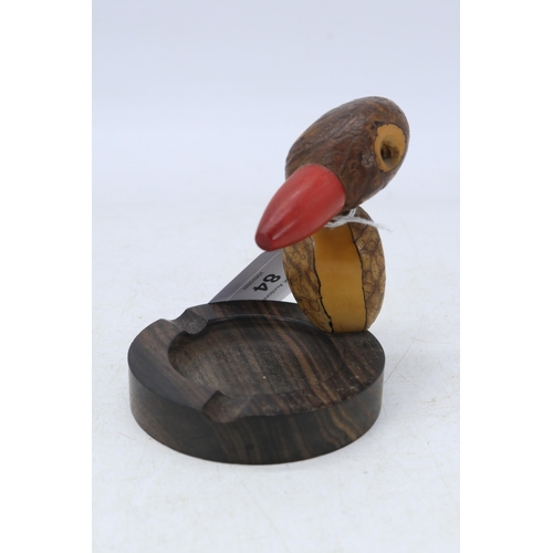 183 - A Henry Howell? Woodpecker ashtray together with a Royal Doulton duck