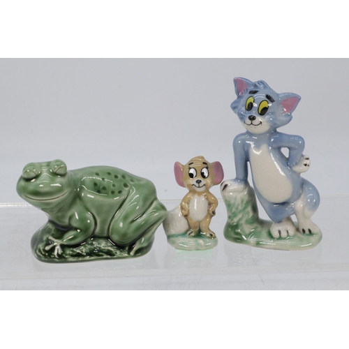 49 - Wade Tom and Jerry figures and a wade Frog