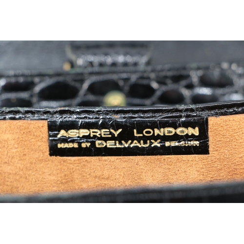 124 - An Asprey London, made by Devalux Belgium, modele depose ladies bag