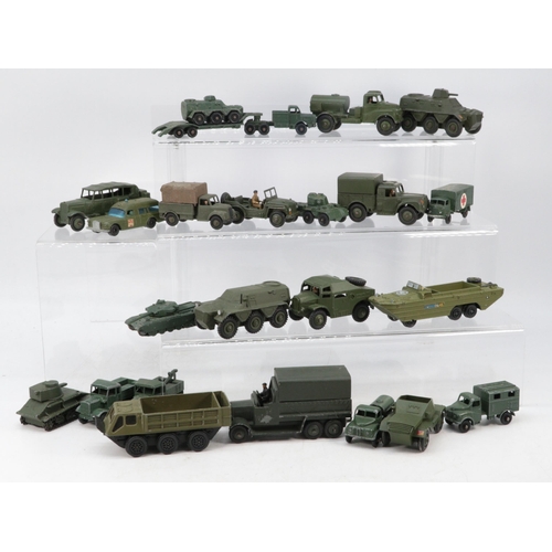 262 - A selection of loose mainly Dinky diecast Military vehicles