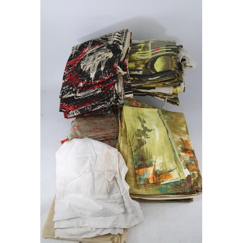 228 - Quantity of vintage and later fabric including curtains, offcuts etc