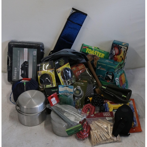 474 - Assortment of outdoor items to include camping stove, toaster, pans etc