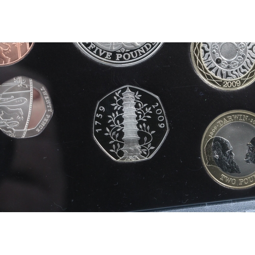 139 - The Royal Mint, The 2009 UK proof coin set, including Kew Gardens 50p