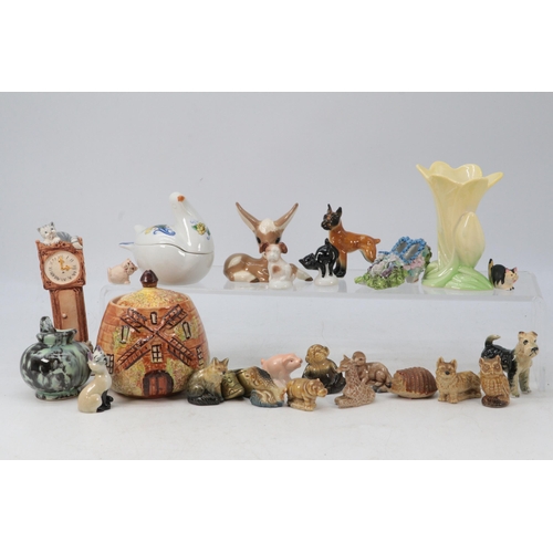 490 - Selection of small ceramics including Wade whimsies, other animals, wall bossons etc.