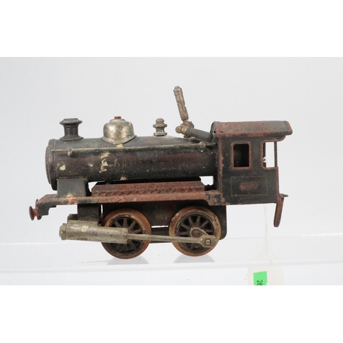 102 - Antique steam engine 0 guage, unknown maker