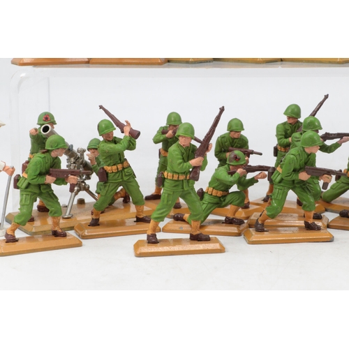 99 - Britains Deetail WW2 soldiers