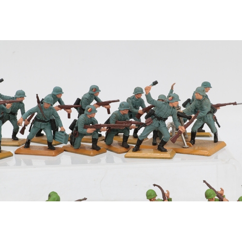 99 - Britains Deetail WW2 soldiers