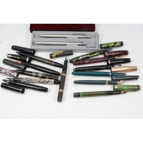 52A - Selection of vintage fountain pens to include one with 2 9ct gold mounts, Parker, DNOTO etc