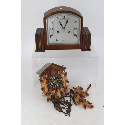 411 - Mantle clock together with a cuckoo clock