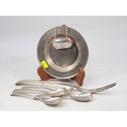 8 - A silver hallmarked small dish together with a silver hallmarked gin label, four 800 grade teaspoons... 