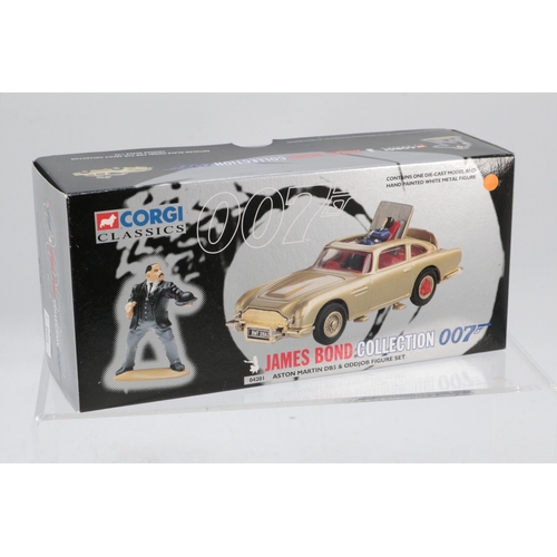 122 - Corgi Classics James Bond Collection 04201 Aston Martin DB5 and Odd Job figure set, boxed