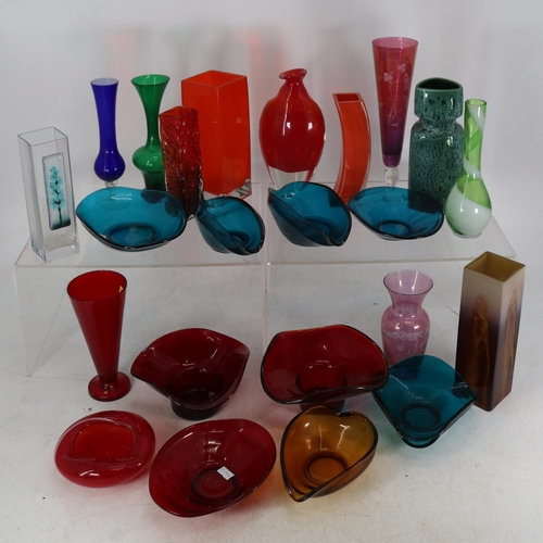 366 - Selection of coloured glass ashtrays, bowls, together with a selection of similar vases