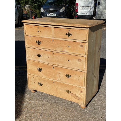 372 - Antique pine two over four chest of drawers (in need of some attention) measures approx. 103cm w x 5... 