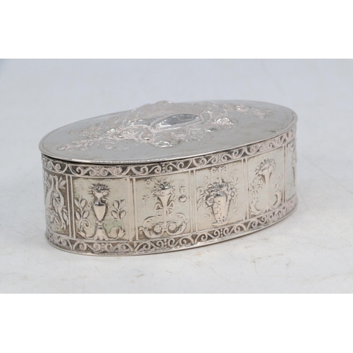 3 - 800 grade silver trinket box (approx. 105g)