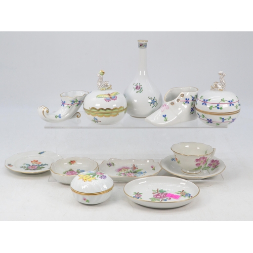 83 - A good selection of Herend porcelain trinket including shoe, cornucopia, pin dishes etc