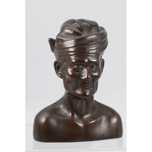 460 - Vietnamese bronze male bust by D. Hoi