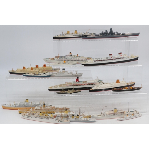 160 - Assortment of diecast and plastic ocean liners etc (approx. 20)