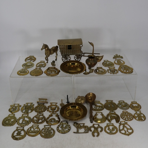 270 - Quantity of brass ware including large brass kettle, ornaments, small lantern etc