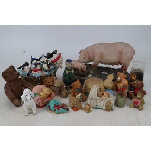 128 - Quantity of figures to include Lilliput Lane, Washington Fine Arts etc