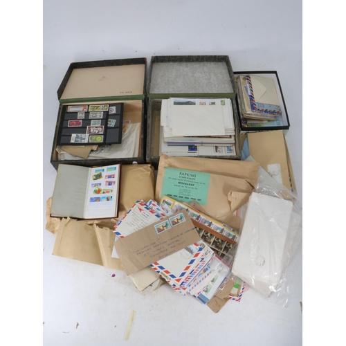 253 - Large quantity of stamps on envelopes/kilo ware rummage box