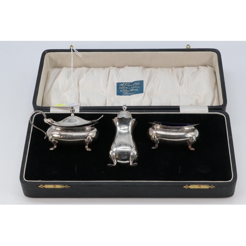 17 - Cased silver cruet set, approx. overall weight (without liners) 190g