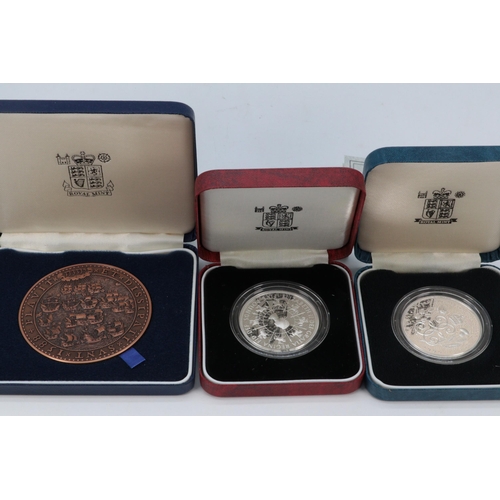 139 - Royal Mint Spanish Armada bronze commemorative medal together with 90th Birthday silver proof crown,... 