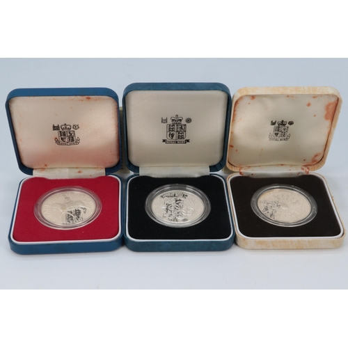 152 - Queen Elizabeth the Queen Mother 80th Birthday proof commemorative silver crown together with 90th B... 