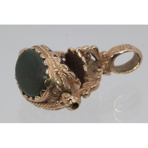 196 - 9ct yellow gold swivel fob with bloodstone, onyx and carnelian