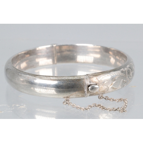 241 - Silver bangle