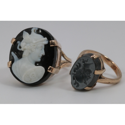 218 - Antique agate cameo signet ring together with a similar seal emboss ring