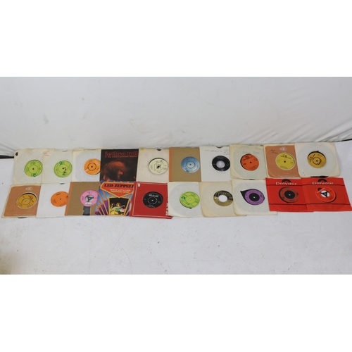 145 - Good quantity of assorted 45 records various Jimmy Hendrix, other 70's interest