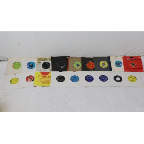 145 - Good quantity of assorted 45 records various Jimmy Hendrix, other 70's interest