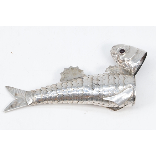 12 - White metal continental? articulated spice fish with hinged head, measures approx. 13.5cm