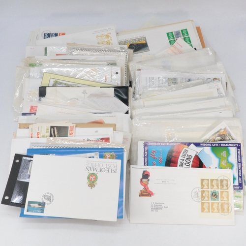 368 - Large selection of Isle of Man, FDCs, mint stamp packs loose assorted etc